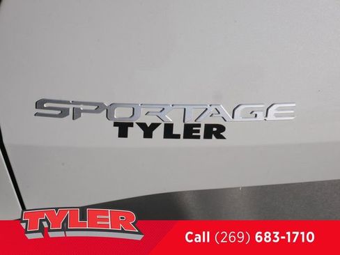 Used 2023 Kia Sportage X-Line w/ X-Line Premium Package image 14