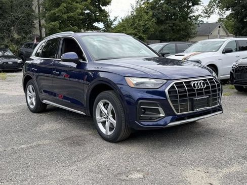Used 2021 Audi Q5 2.0T Premium w/ Convenience Package AWD/4WD image 2