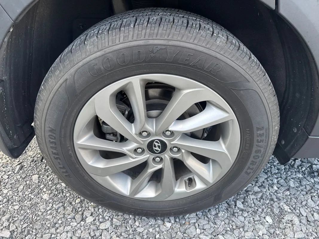 Used 2016 Hyundai Tucson SE w/ Option Group 02 AWD/4WD image 6