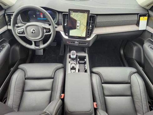 New 2026 Volvo XC90 T8 Ultra w/ Protection Package image 11