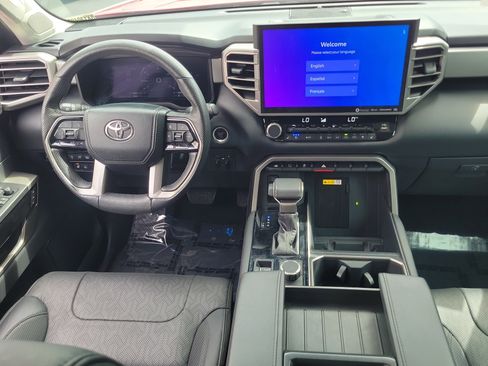 Used 2024 Toyota Tundra Limited AWD/4WD image 16