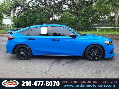 Used 2023 Honda Civic Sport image 6