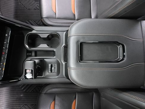 Used 2022 GMC Sierra 1500 AT4 w/ AT4 Premium Package AWD/4WD image 43