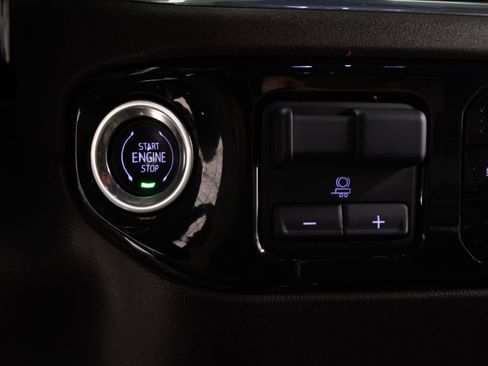 Used 2024 GMC Sierra 1500 SLT RWD image 19
