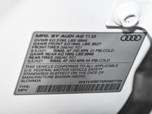 Used 2024 Audi SQ7 Prestige w/ Prestige Package AWD/4WD image 18