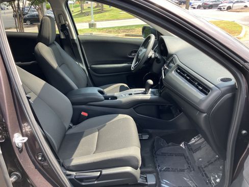Certified 2022 Honda HR-V EX image 36