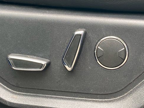 Used 2018 Ford F150 Lariat AWD/4WD image 11