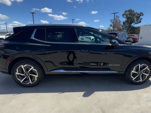 Used 2025 Chevrolet Equinox EV LT w/ Convenience Package image 9