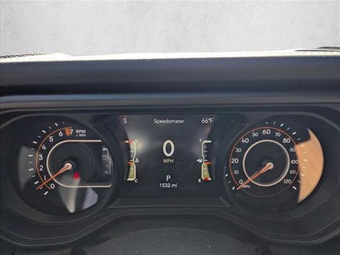 Used 2025 Jeep Gladiator Mojave image 12
