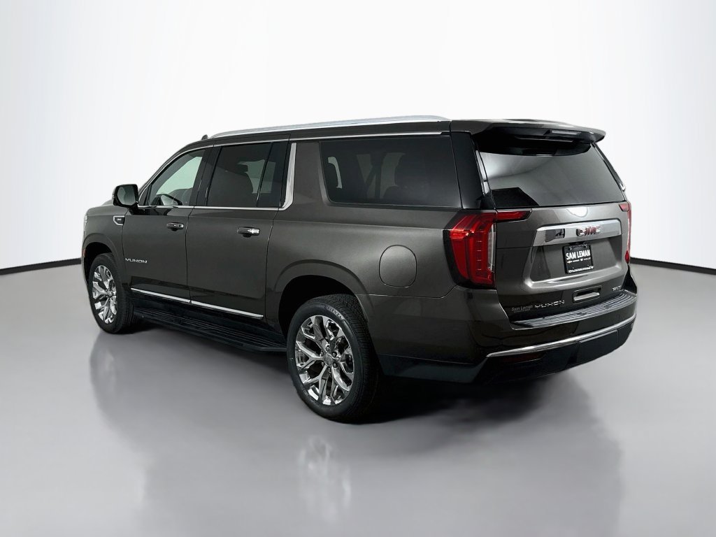 Used 2021 GMC Yukon XL SLT w/ SLT Premium Package AWD/4WD image 5