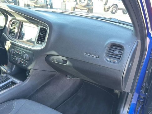 Used 2019 Dodge Charger SXT w/ Blacktop Package image 65
