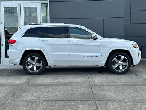 Used 2014 Jeep Grand Cherokee Overland AWD/4WD image 2
