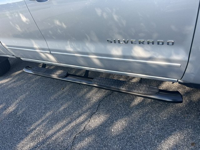 Used 2019 Chevrolet Silverado 1500 LT w/ All Star Edition AWD/4WD image 9
