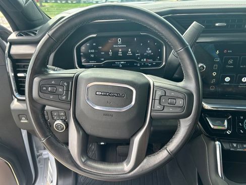 Used 2024 GMC Sierra 3500 Denali Ultimate AWD/4WD image 11