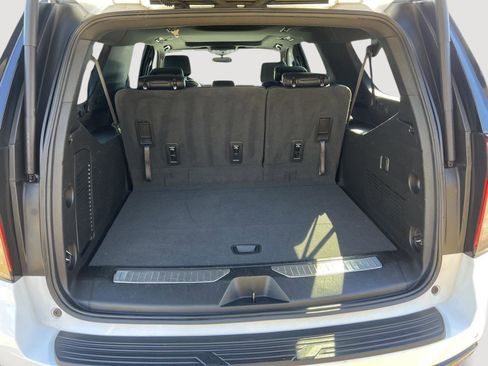 Used 2023 Chevrolet Suburban Z71 image 22