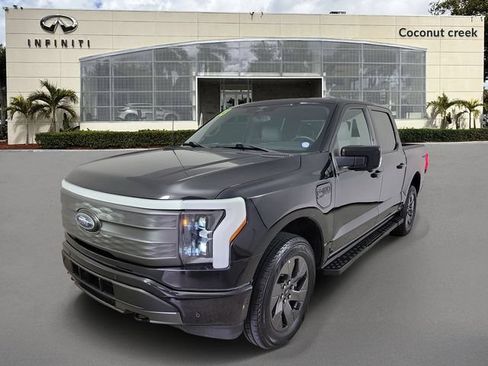 Used 2023 Ford F150 Lightning Lariat AWD/4WD image 2