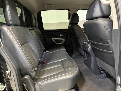 Used 2018 Nissan Titan SL w/ Chrome Package image 63