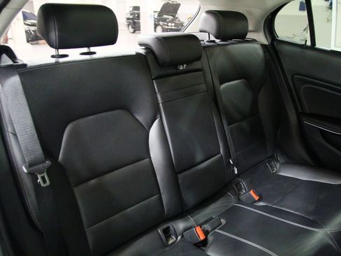 Used 2015 Mercedes-Benz GLA 250 4MATIC image 25