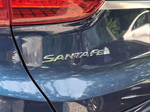 Used 2019 Hyundai Santa Fe AWD image 5