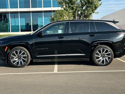 Used 2025 Jeep Wagoneer S Limited image 7