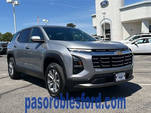 Used 2025 Chevrolet Equinox LT FWD image 1