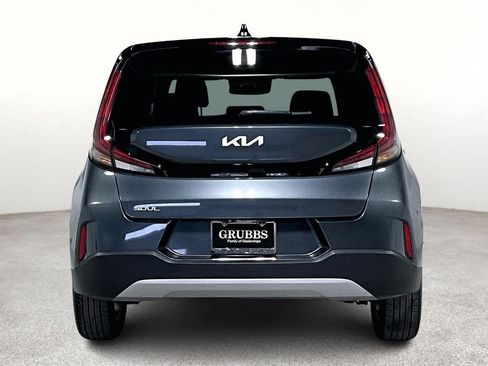 Used 2025 Kia Soul LX image 6