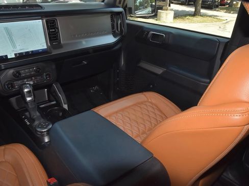 Used 2021 Ford Bronco First Edition AWD/4WD image 17