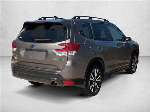 Used 2023 Subaru Forester Limited w/ Popular Package #2 AWD/4WD image 5