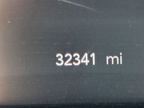 Used 2024 Chrysler Pacifica Touring image 12