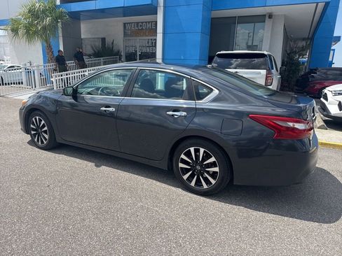 Used 2018 Nissan Altima 2.5 SV image 5