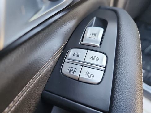 Used 2022 BMW X7 M50i AWD/4WD image 25