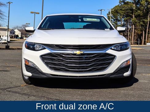 Used 2023 Chevrolet Malibu LT image 2