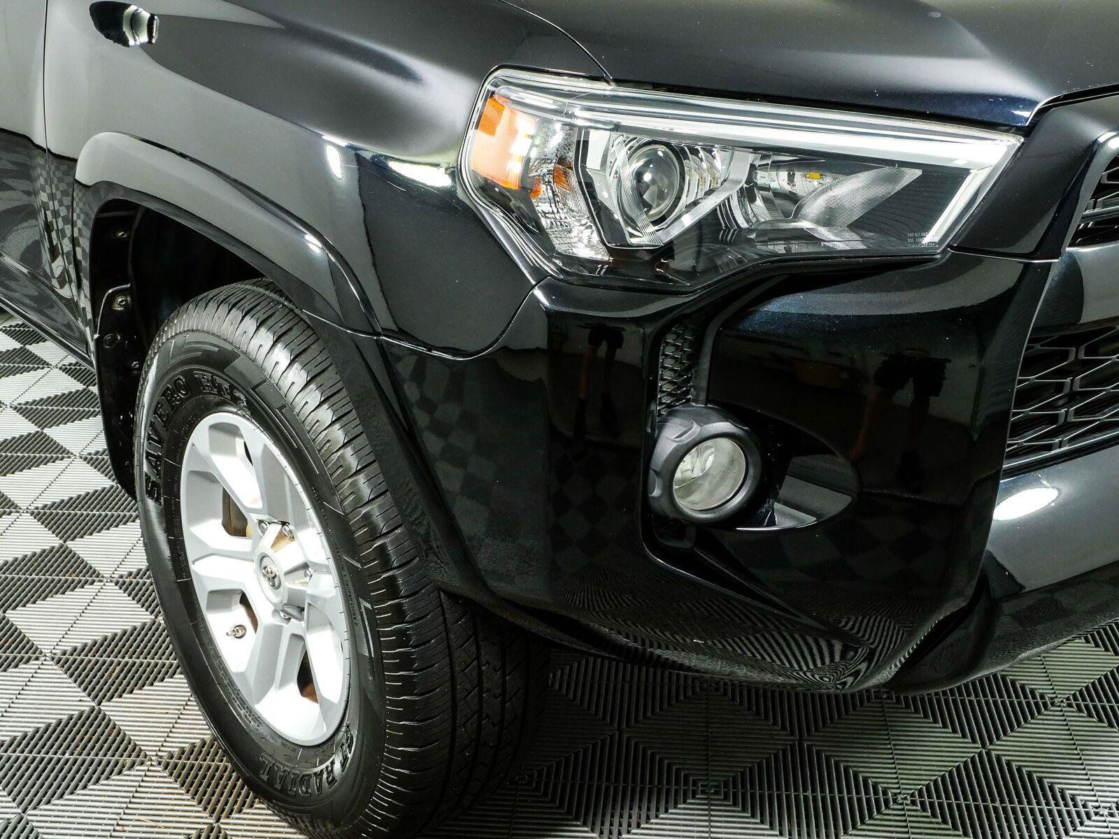 Used 2018 Toyota 4Runner SR5 Premium AWD/4WD image 36