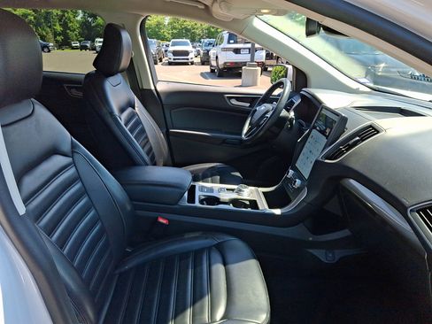 Used 2024 Ford Edge SEL AWD/4WD image 12