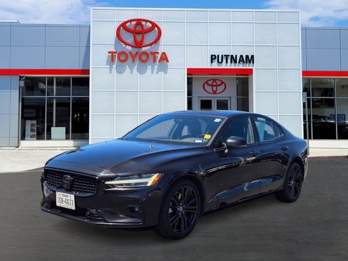 Used 2024 Volvo S60 B5 Plus FWD image 8