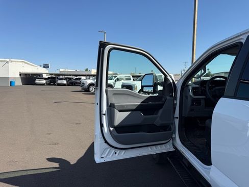 New 2026 Ford F550 4x4 Crew Cab image 21