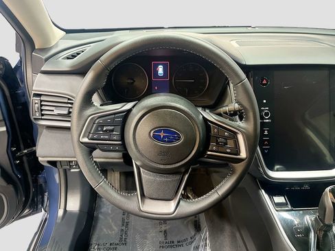 Used 2025 Subaru Outback Premium image 11