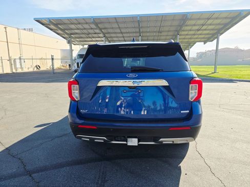Used 2020 Ford Explorer XLT w/ Equipment Group 202A image 7