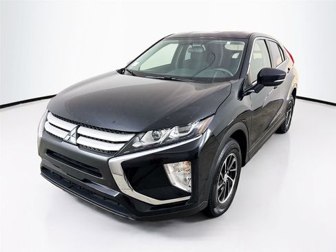 Used 2020 Mitsubishi Eclipse Cross ES image 3