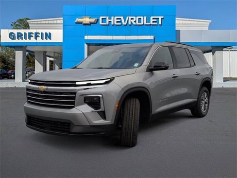 New 2026 Chevrolet Traverse LT w/ Driver Confidence Package image 11