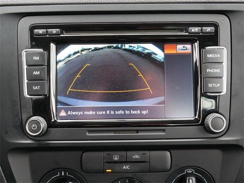 Used 2015 Volkswagen Jetta S image 34