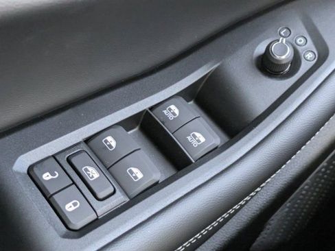 New 2025 Jeep Grand Cherokee Limited w/ Black Appearance Package image 21