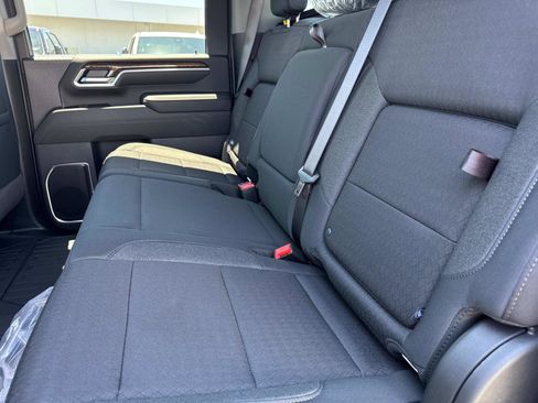 New 2025 GMC Sierra 2500 SLE w/ SLE Value Package; image 24