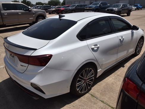 Used 2022 Kia Forte GT w/ GT Technology Package FWD image 6