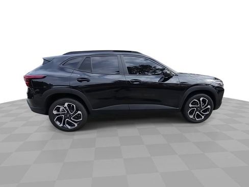 Used 2025 Chevrolet Trax RS w/ Driver Confidence Package FWD image 8