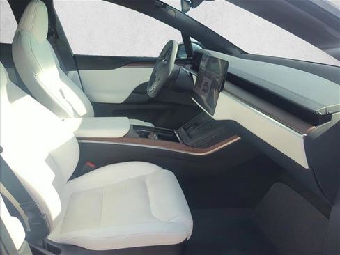 Used 2024 Tesla Model X AWD/4WD image 26