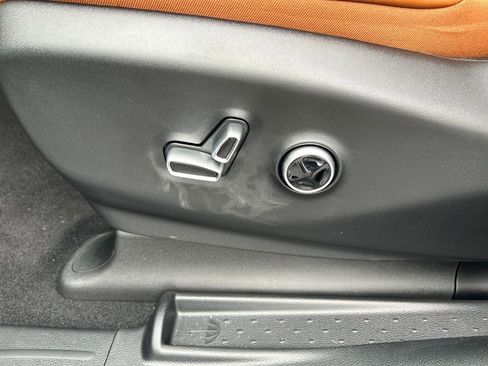 New 2026 Chrysler Pacifica Pinnacle image 23