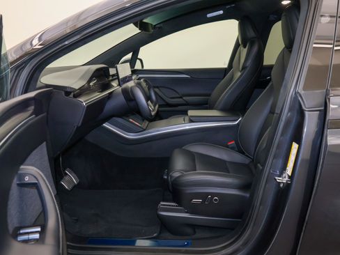 Used 2023 Tesla Model X Plaid image 15