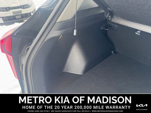 Used 2025 Kia Seltos SX image 29