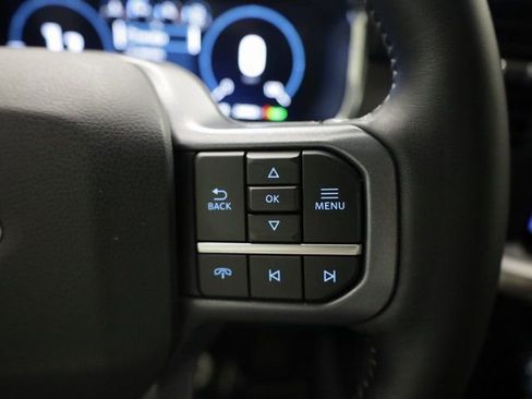 Used 2023 Ford F150 Lariat w/ Max Trailer Tow Package image 9